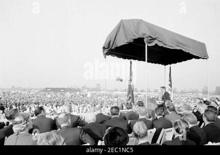 Congressional campaign trip: Indianapolis, Indiana, airport rally