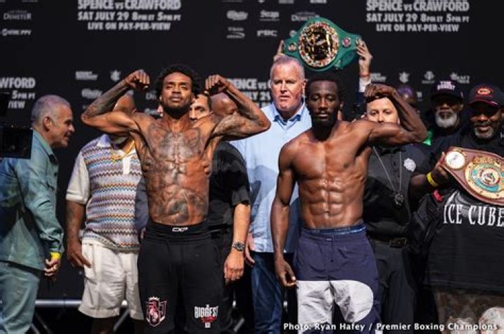 Errol Spence weighs 147 pounds, Terence Crawford weighs 146.8 at ceremonial weigh-in