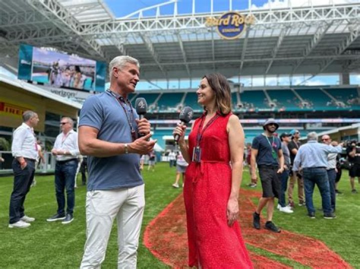 Lee McKenzie Red Dress: A Style Icon In The Making
