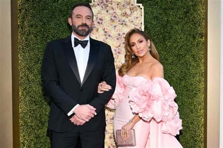 Naked Ben Affleck: A Deep Dive Into The Controversy And Public Reaction