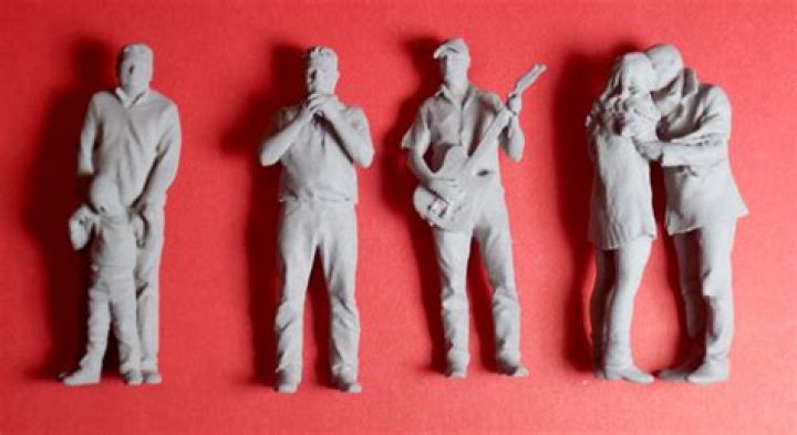 Printle Shop scale figures | Garden Railways Magazine