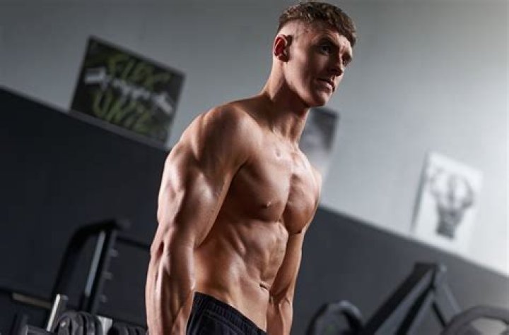 Train Chest Like A Competitive Bodybuilder | Chest And Tricep Workout